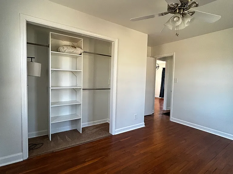 110 1/2 Shamrock Ct — Photo 6
