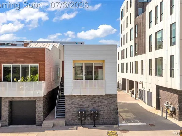 2637 Brush St, Detroit, MI 48201