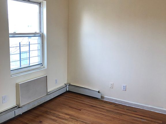 5th image of 1165 Longfellow Ave APT 3