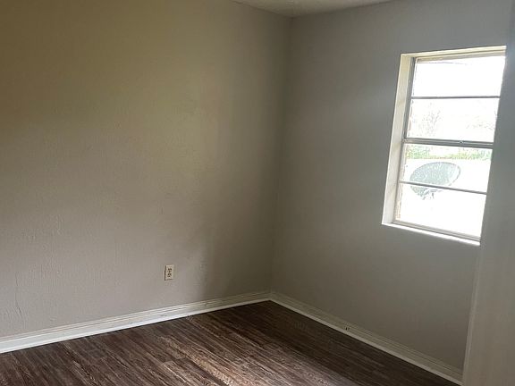 5th image of 703 1/2 E Center St #3