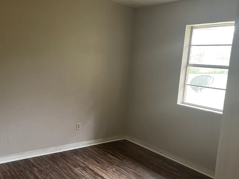 703 1/2 E Center St #3 — Photo 5