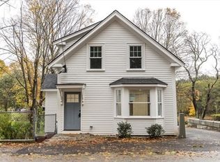 92 Washington St, Groveland, MA 01834