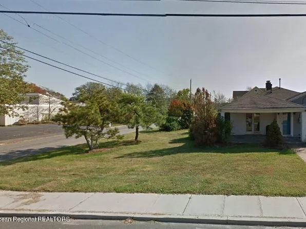 36 Valentine Street, Monmouth Beach, NJ 07750