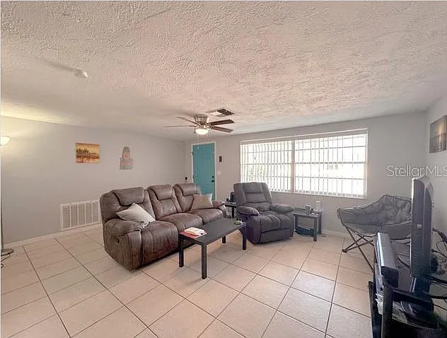 7924 Halsey Dr — Photo 3