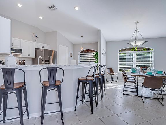 5th image of 1080 Tivoli Dr