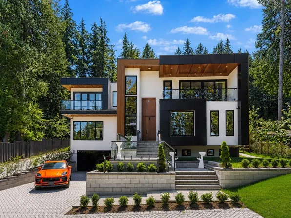 13046 Crescent Rd, Surrey, BC V4P 1J8