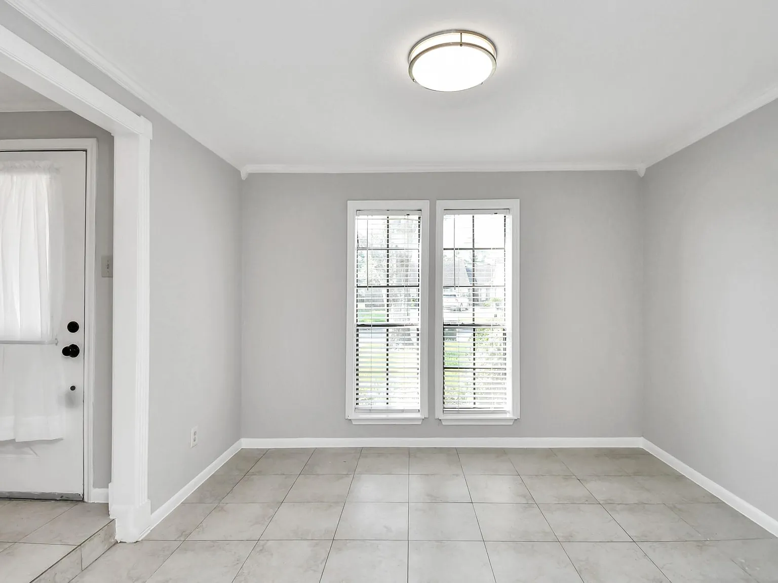 4 bed, 3.0 bath, 2153 sqft, $2,300 — Photo 4