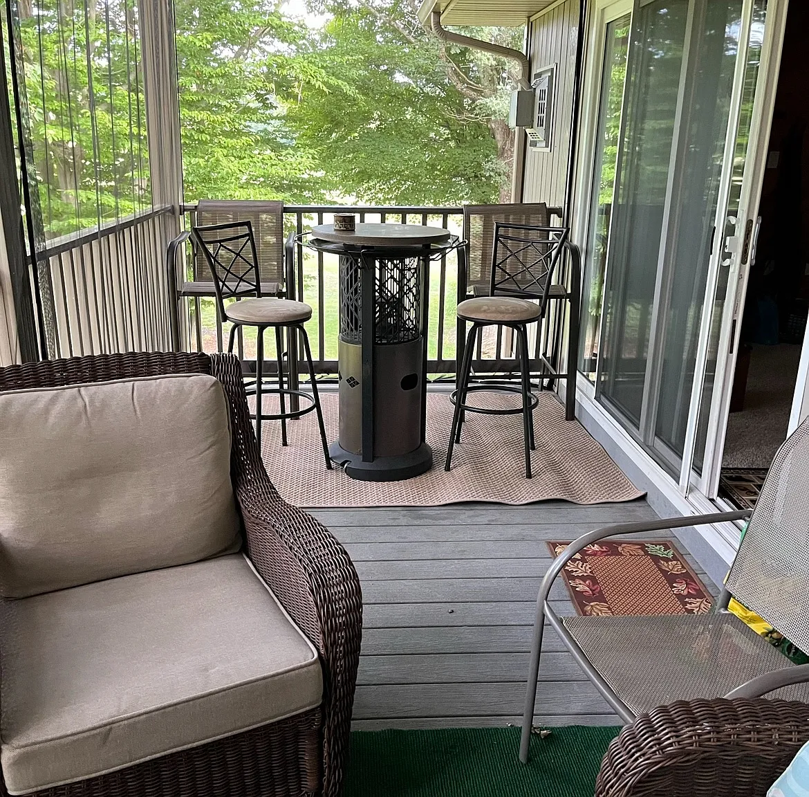 1 bed, 1120 sqft, $1,250 — Photo 4