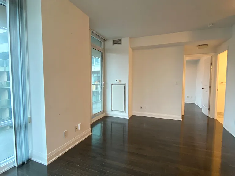 1 Bedford Rd #815 — Photo 6
