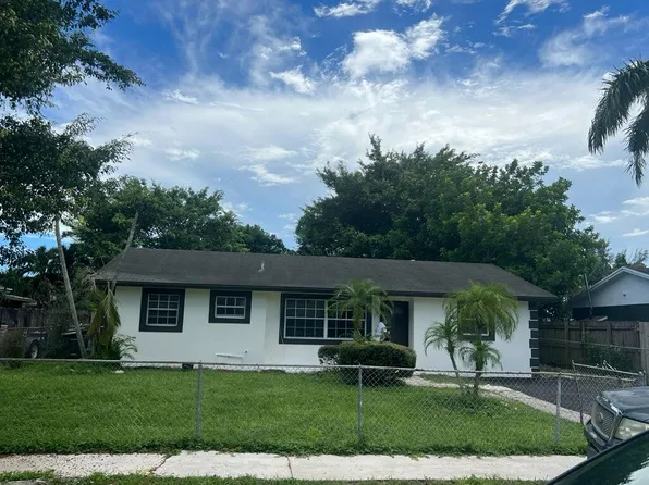 5550 S 35th Court, Greenacres, FL 33463