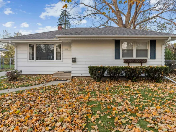 3424 Constance Dr, Rockford, IL 61108