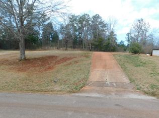 3800 Whiting Rd, Talladega, AL 35160