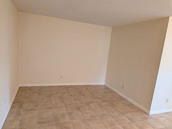 4th image of 4522 Winding River Way