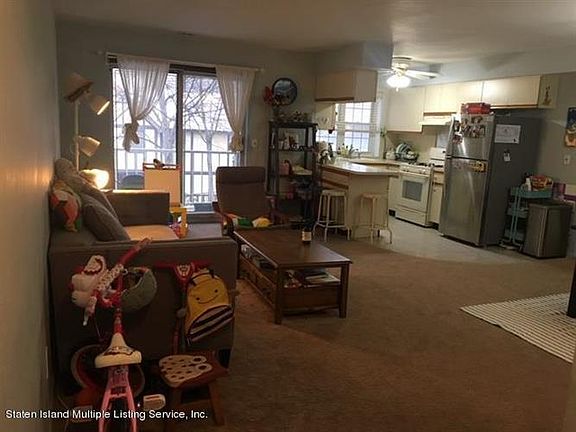 5th image of 65B Elmwood Park Dr #24
