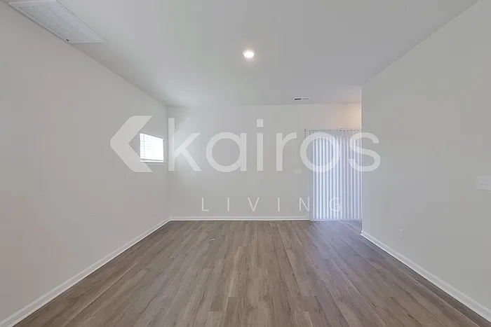 2541 Banyon Cir — Photo 6