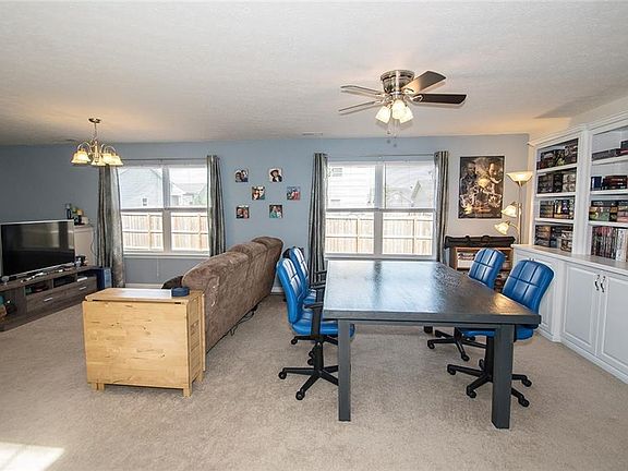 4th image of 15174 Unbridled Ln