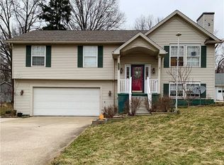 2217 Graham Rd, Stow, OH 44224