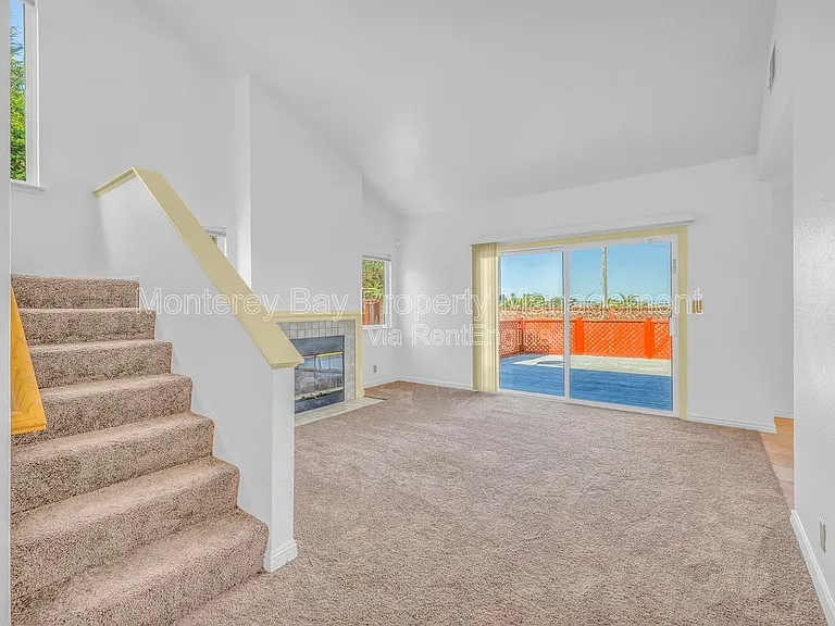 143 Seal Ct — Photo 3