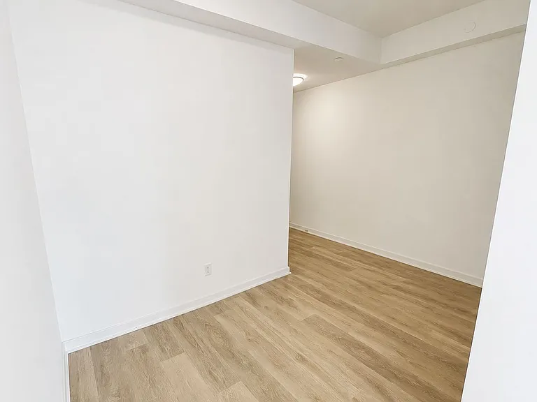 38 Forest Manor Rd #707 — Photo 3