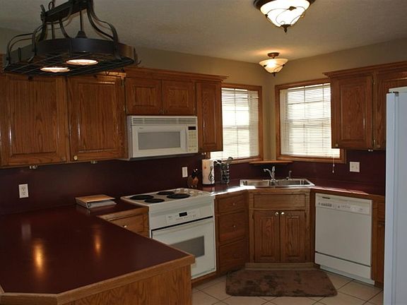 4th image of 5603 Deer Creek Dr