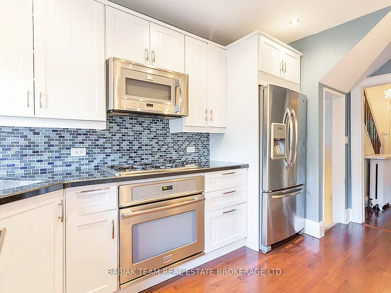 94 Woodside Ave — Photo 8
