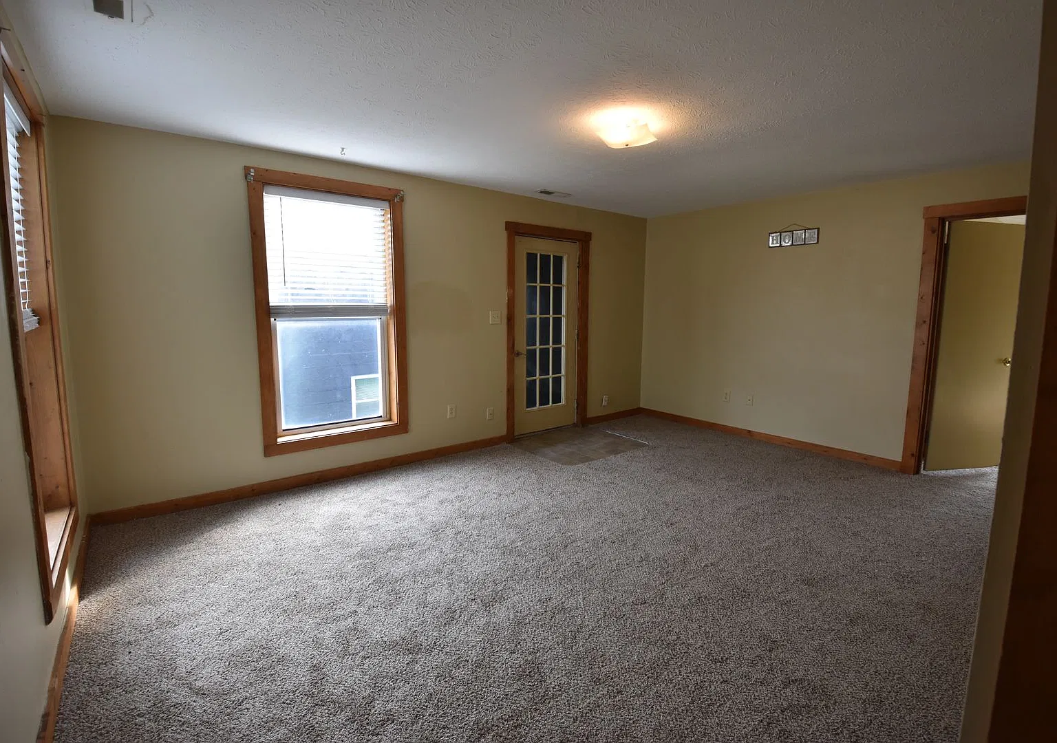 Main 219 — Photo 3
