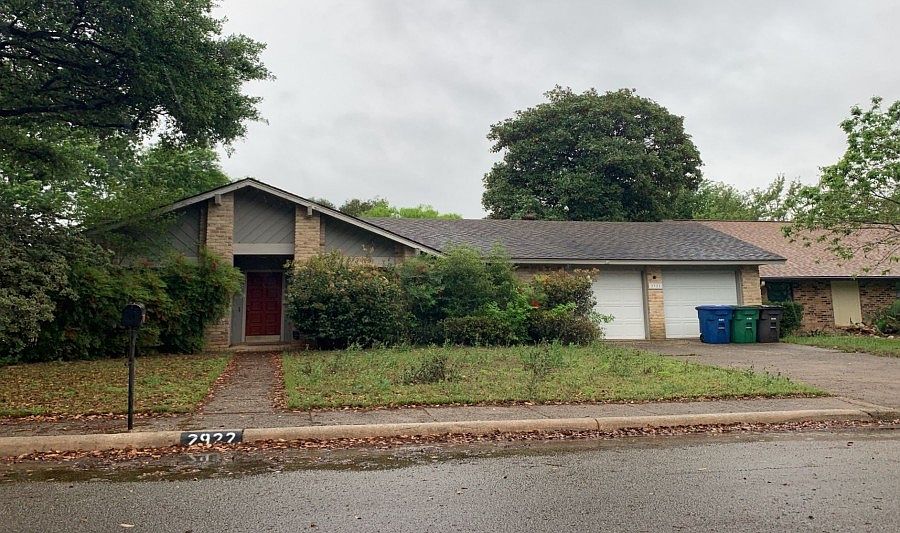 1st image of 2922 Meadow Cir