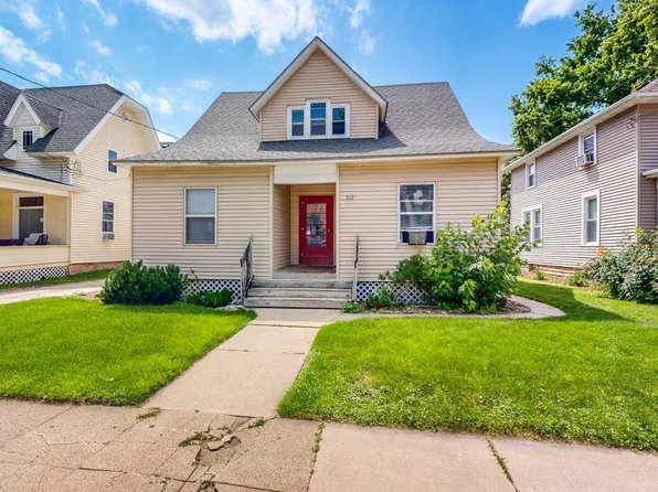 217 6th Ave NW, Rochester, MN 55901