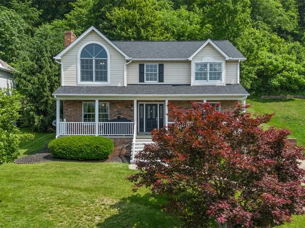 3004 Woodfield Dr, Aliquippa, PA 15001