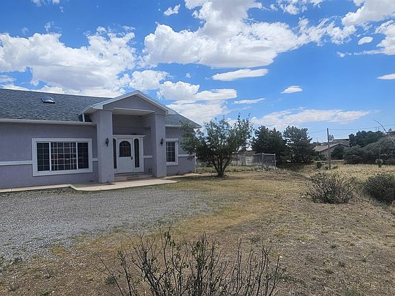 3rd image of 308 Spur Dr