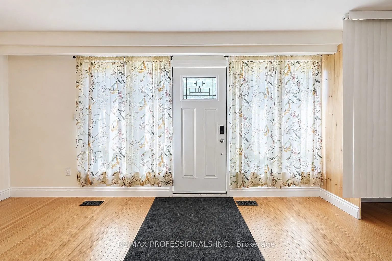 2 bed, $3,000 — Photo 3