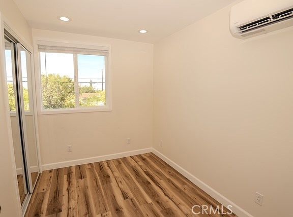 5th image of 11272 Herrick Ave