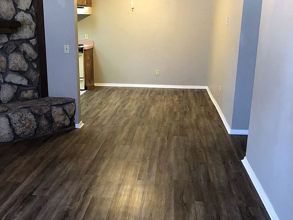 5th image of 401 12th Ave SE APT 242