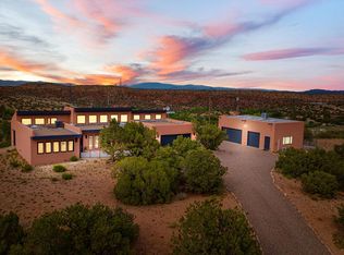 11 Mountain View Rd, Placitas, NM 87043