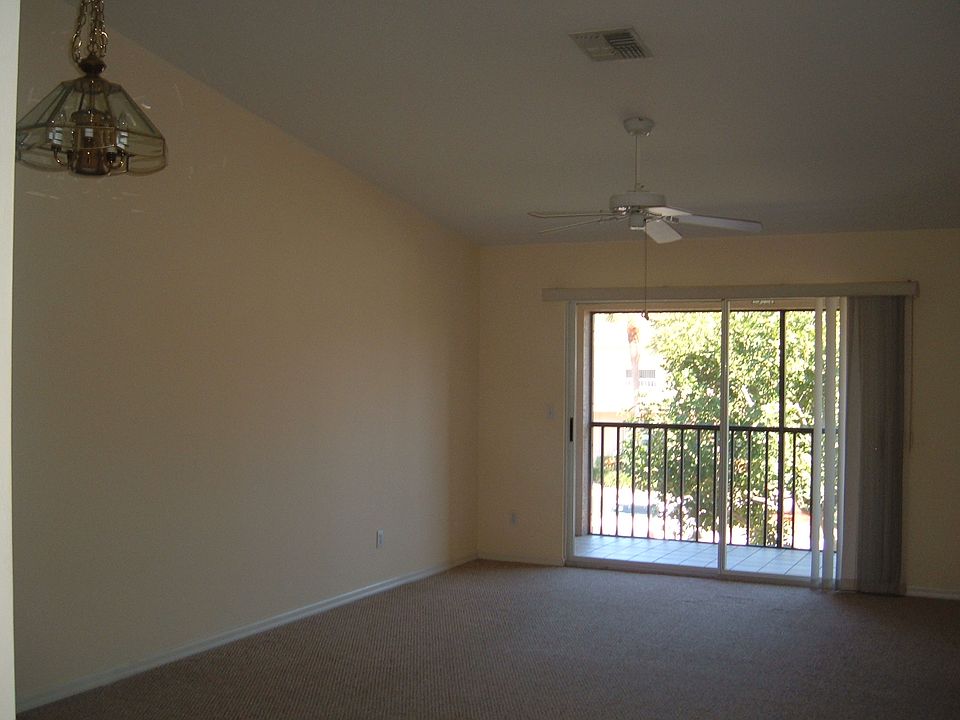 2nd image of 5725 Foxlake Dr APT 10