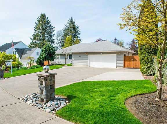 2nd image of 636 E Stonecreek Dr