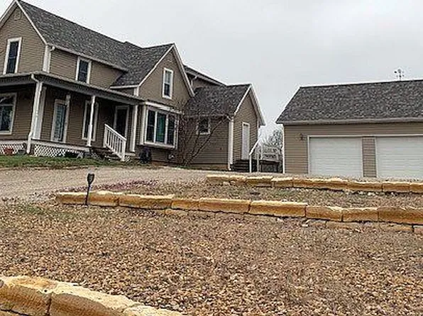 719 N Ottawa St, Minneapolis, KS 67467