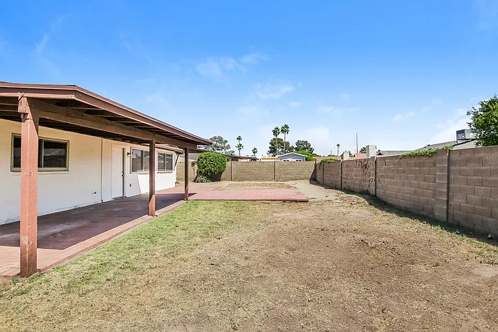 3143 W Julie Dr — Photo 15
