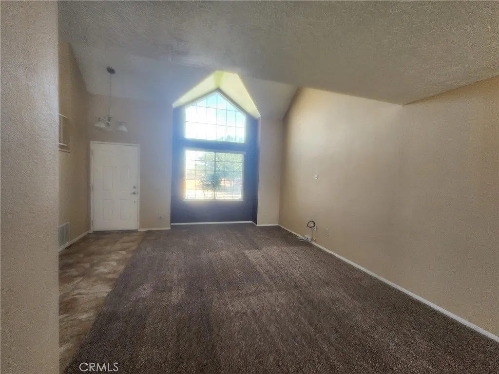 3 bed, 2.5 bath, 1597 sqft, $2,700 — Photo 4
