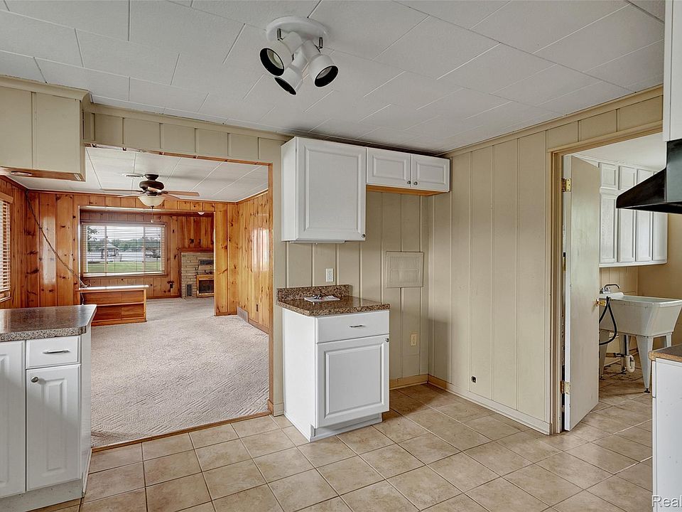 4901 Pointe Tremble Rd, photo 14