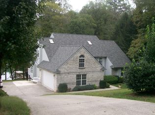 1144 N Shorewood Ln, Caryville, TN 37714