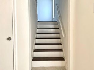 912 Davis Rd, League City, TX 77573