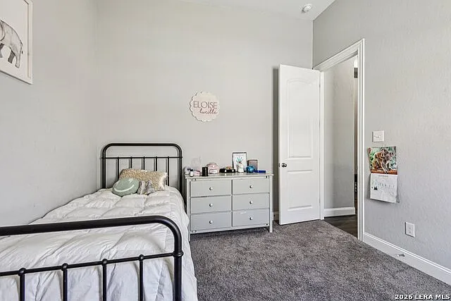 131 Dovetail St — Photo 28