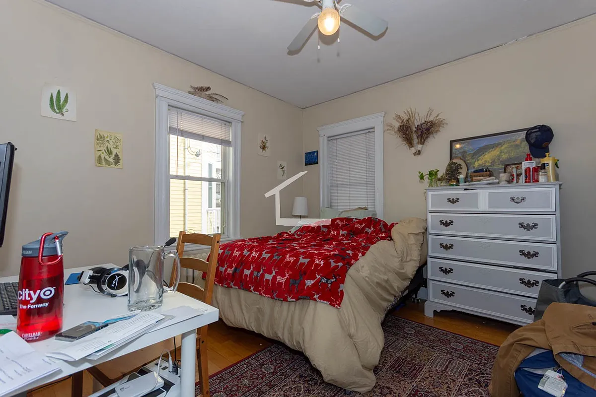 Building Photo - 58 Atkins St #1D