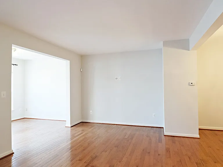 914 Bing Ln — Photo 3