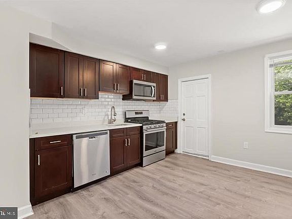 5th image of 1044 Ellicott Dr