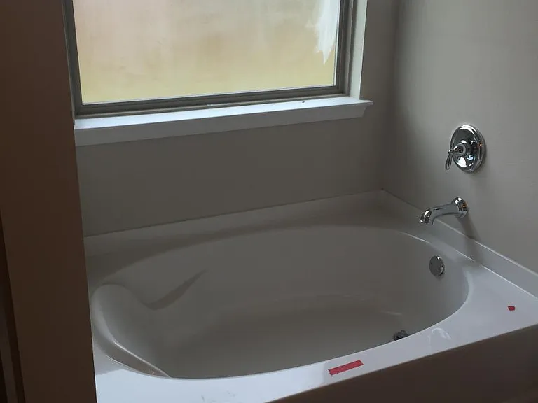 master garden tub