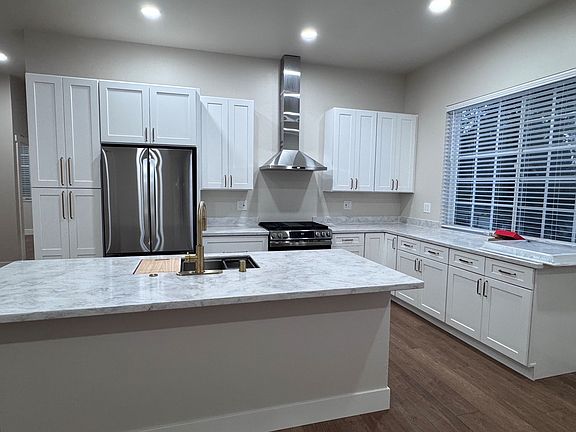 2nd image of 8638 Westhaven Dr