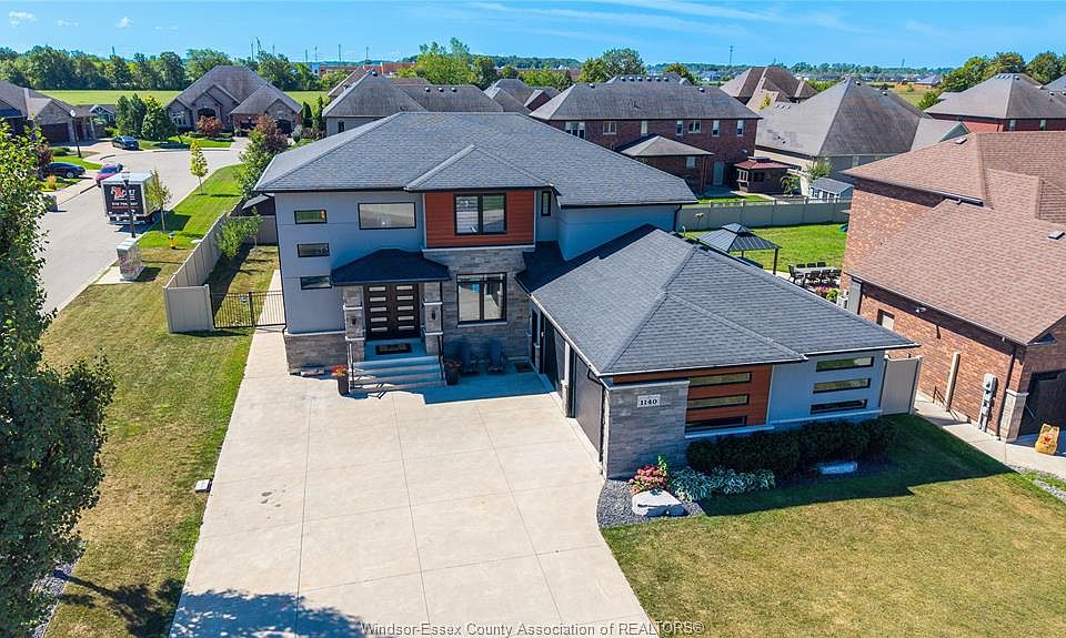 1st image of 1140 Regency Cres