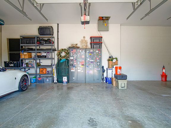 4th image of 322 Hay St Unit 302